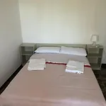 Casa Felice 公寓式酒店 西尼加利亚