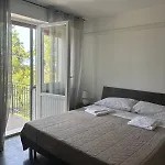 Casa Felice 公寓式酒店 西尼加利亚